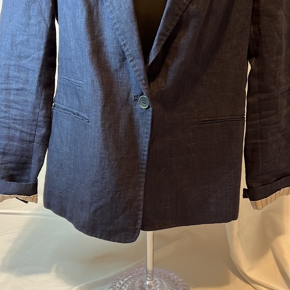 Blazer - Picture 2 of 4